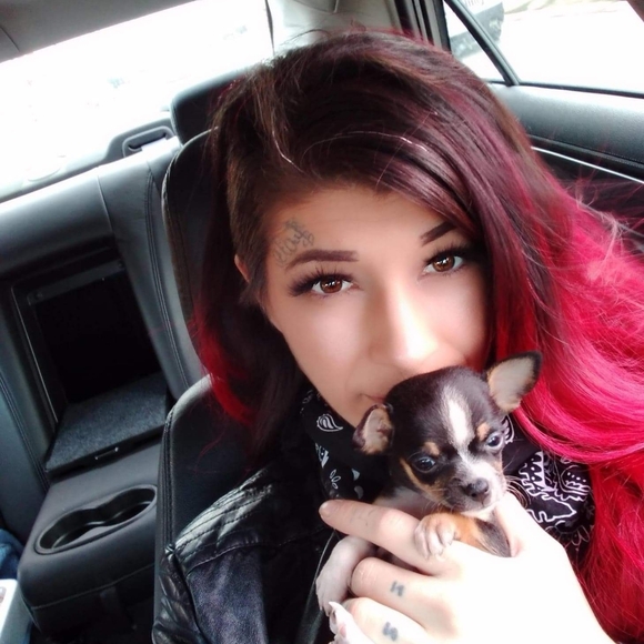 Meet your Posher, Lauren - Picture 8 of 9